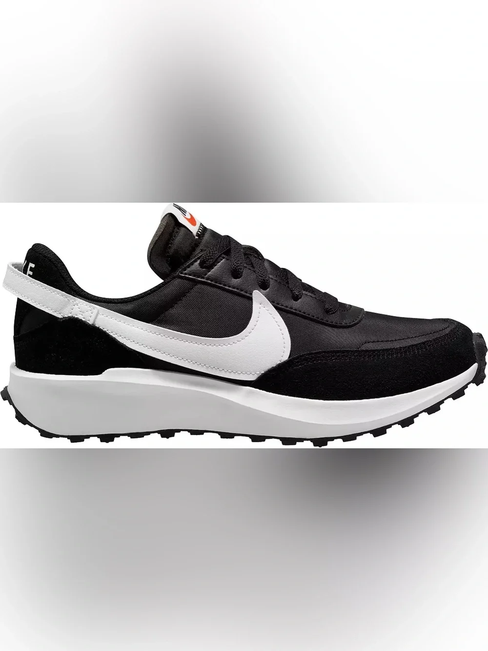 Nike Women's Black and White Low-Profile Runner